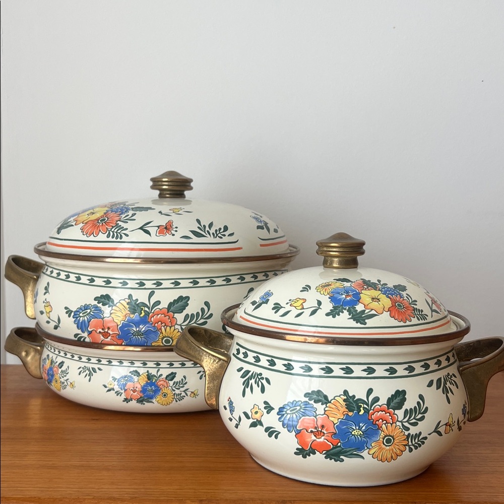 Vintage M. Kamenstein 5-Piece Folk Art Floral Enamelware Pot Set